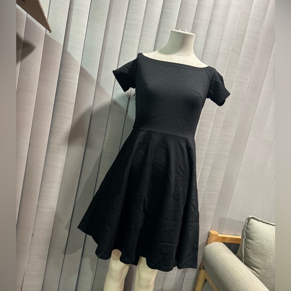 SARIN MATHEWS off the shoulder cocktail dress ✨ - Picture 11 of 14